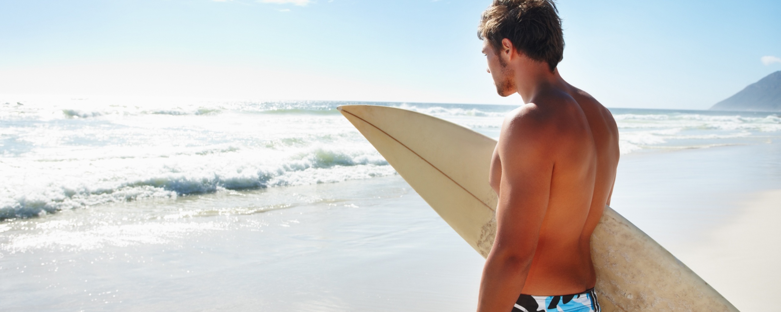 Собирается оседлать волну обои