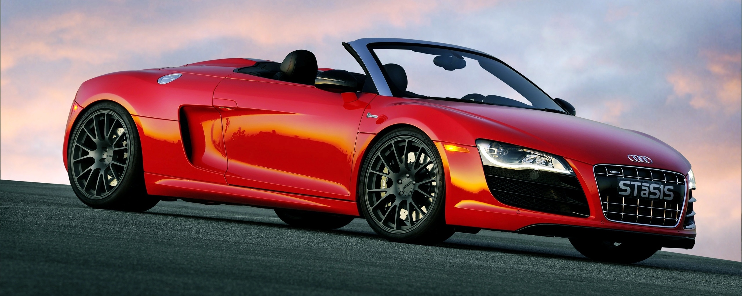 Красная Audi обои