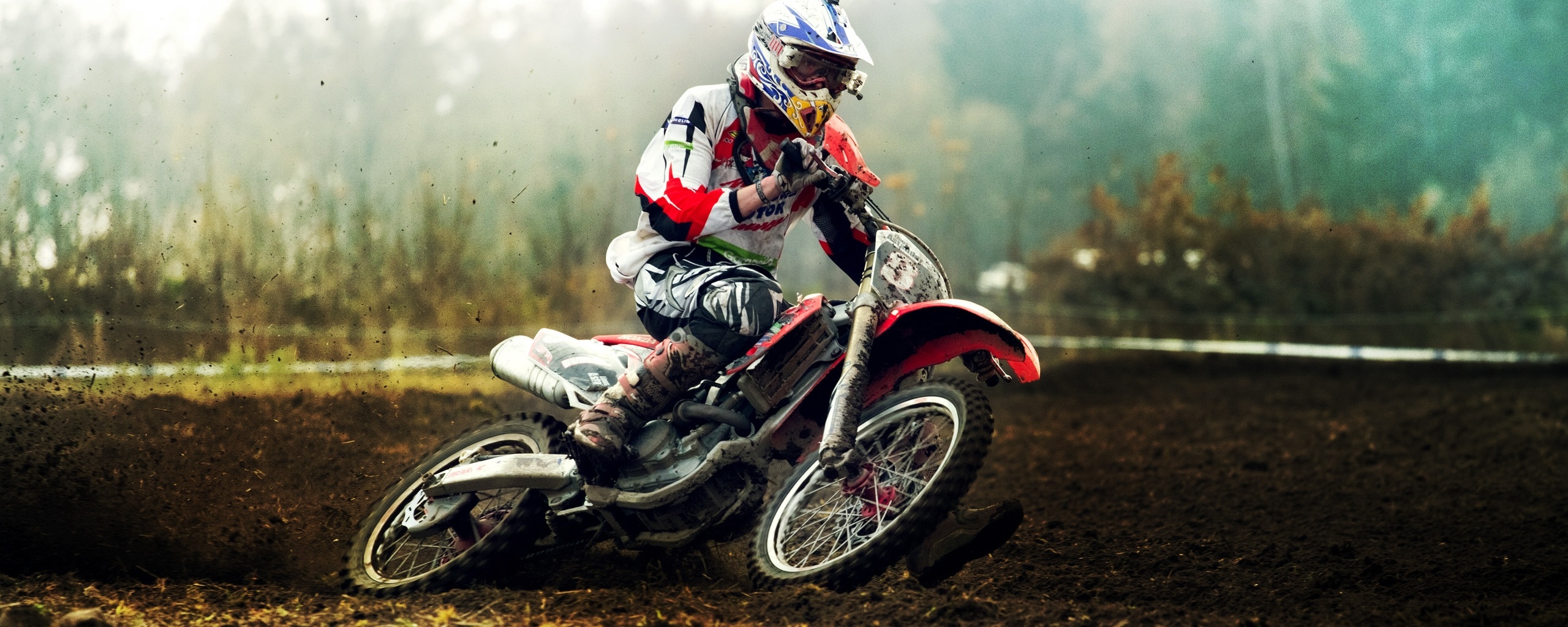 Зрелищное ралли на мотоциклах обои