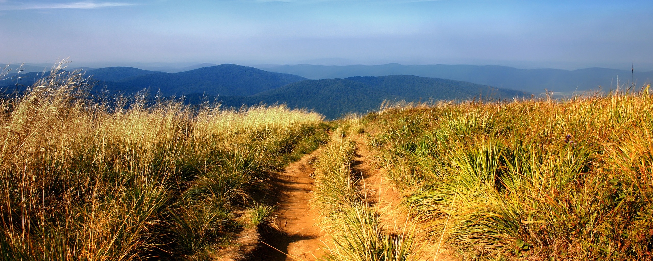 Дорога высоко в горах обои
