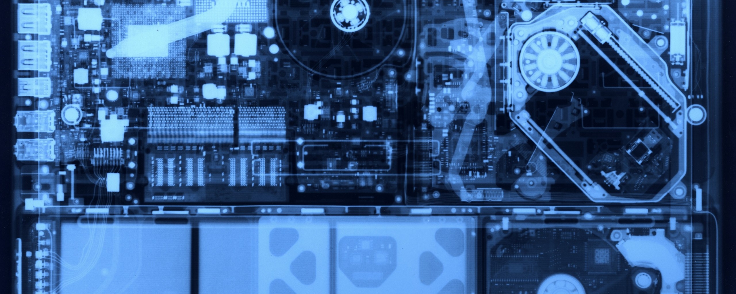 Рентгеновский снимок ноутбука обои