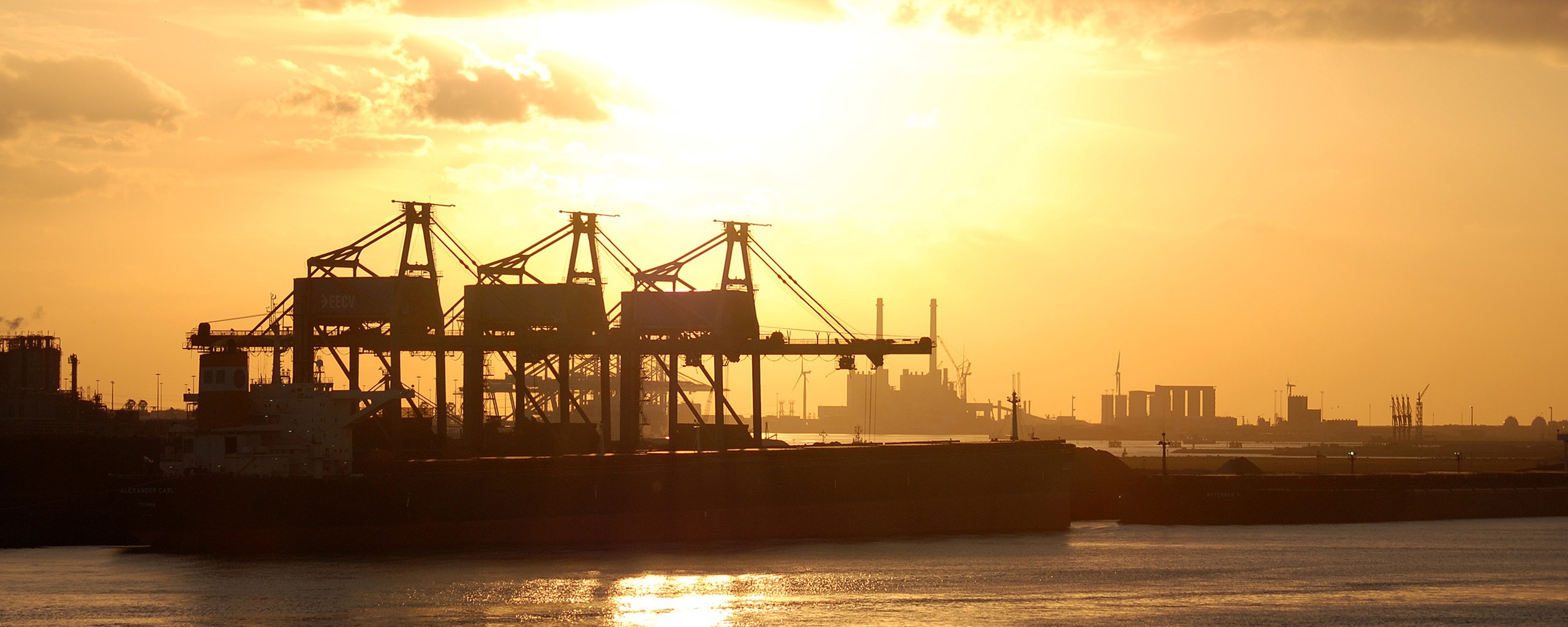 Грузовой порт обои