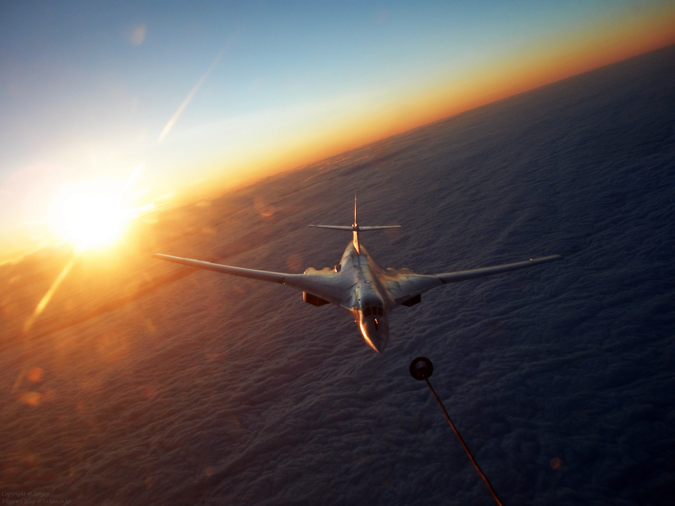 Ту 160 над облаками обои