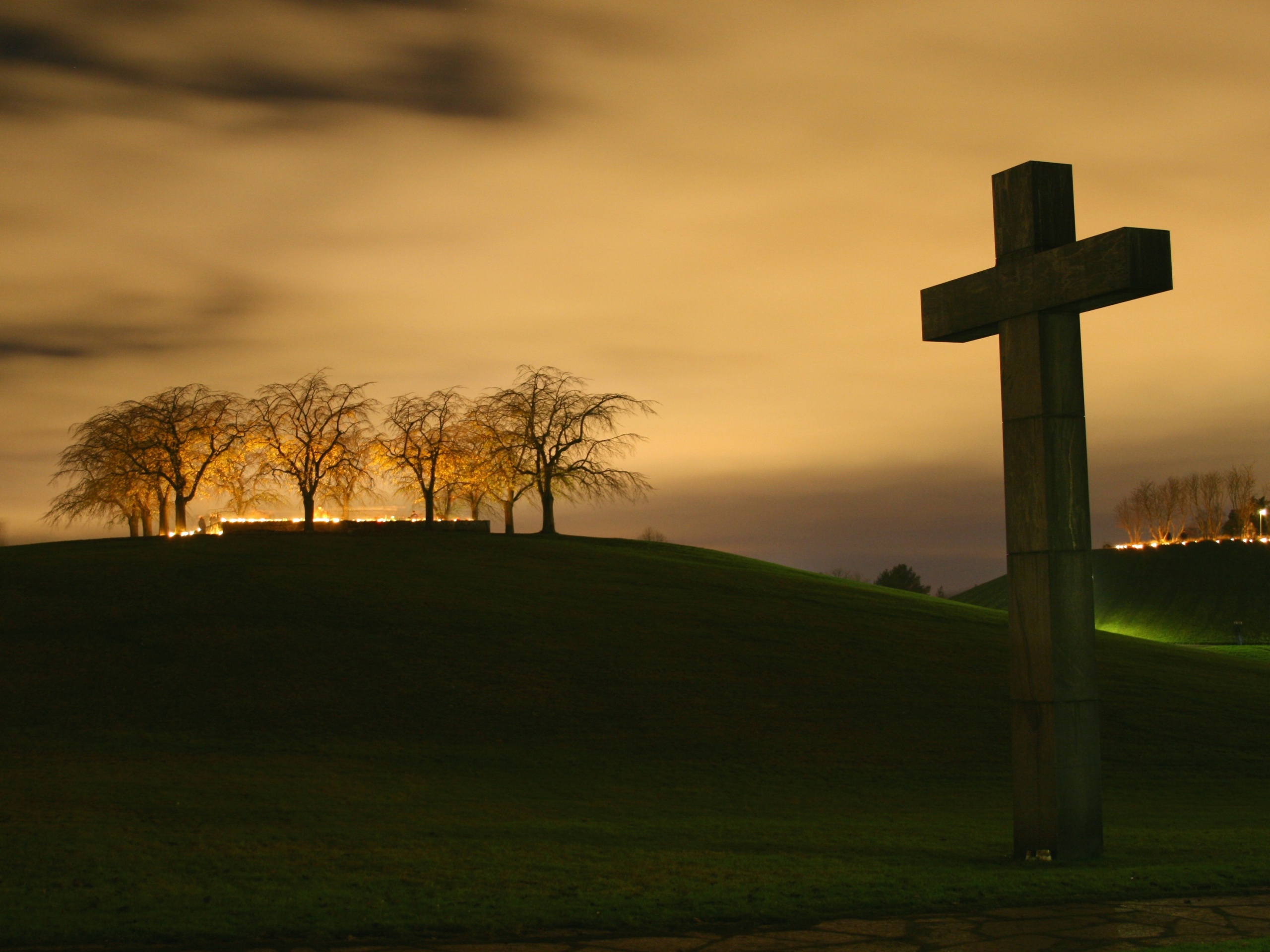 Каменный крест обои