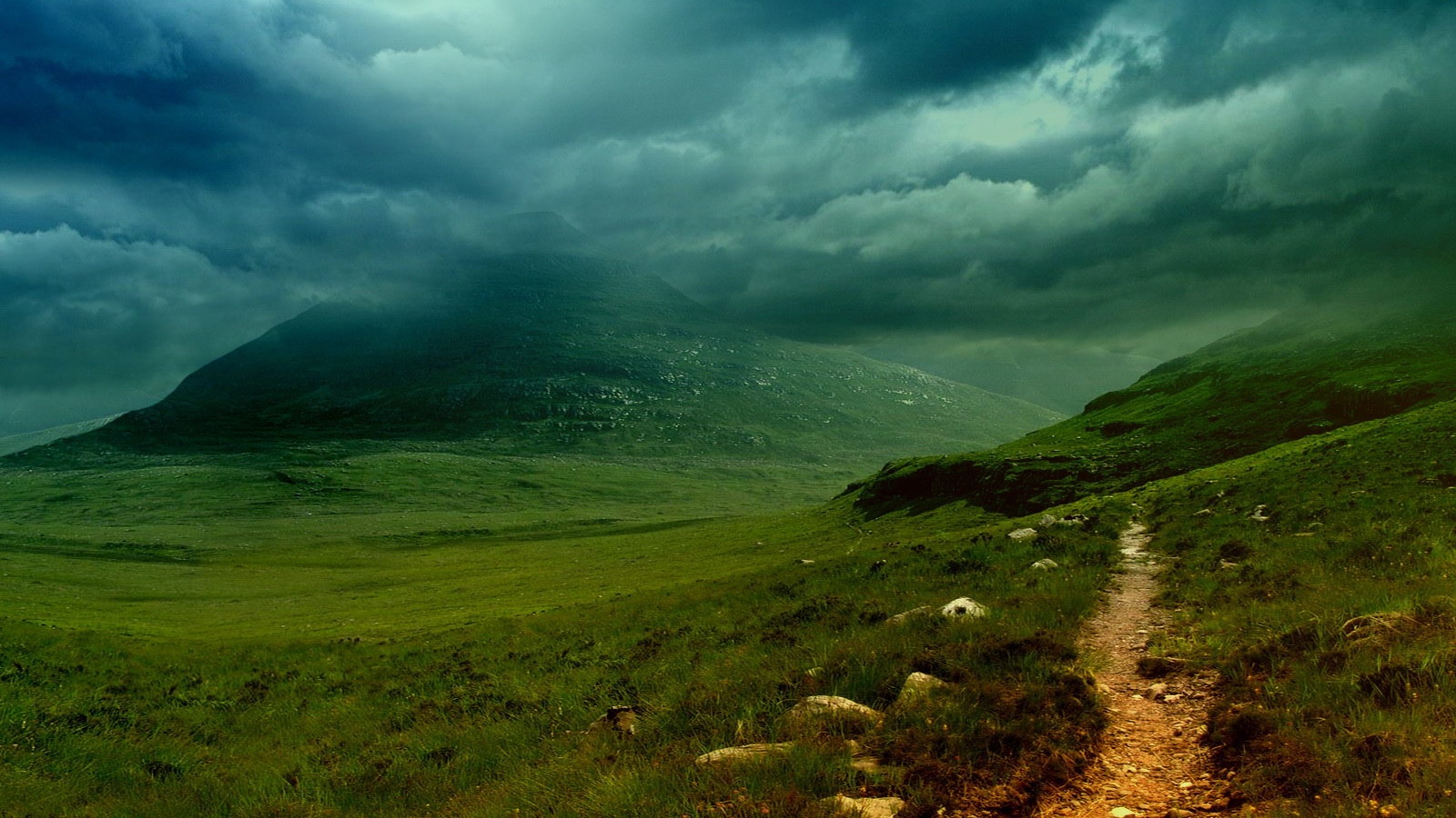 Тропинка средь холмов обои