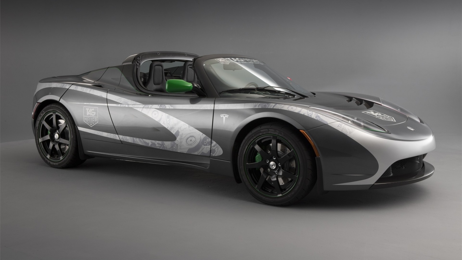 Tag Heuer Tesla Roadster обои