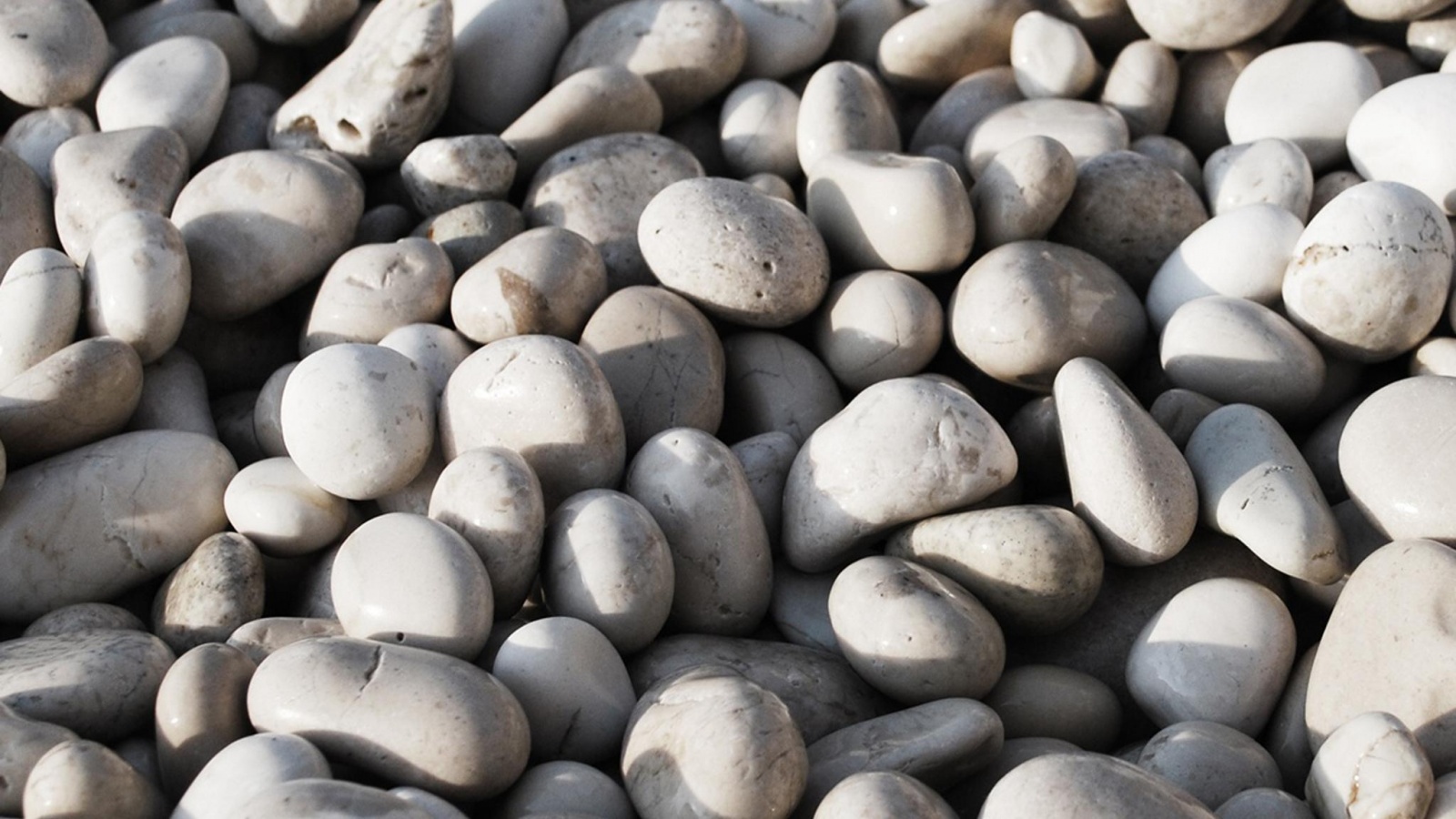 Белая галька обои